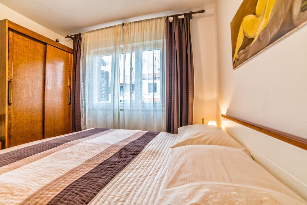 Apartment Iva โรวีน ภายนอก รูปภาพ