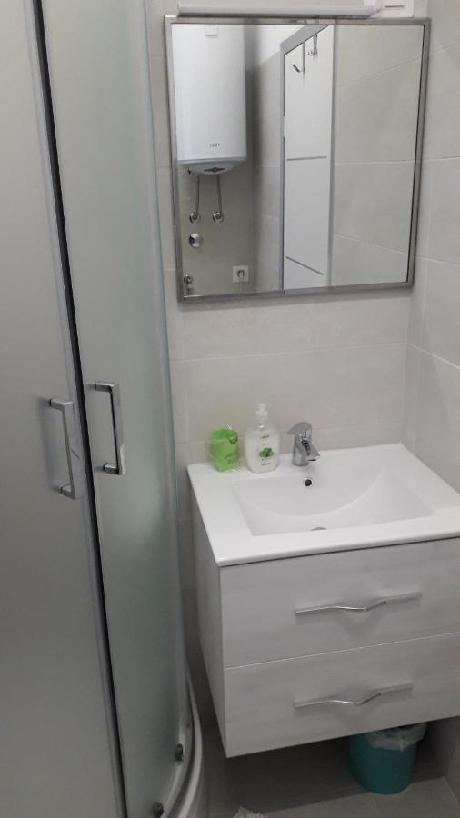 Apartment Iva โรวีน ภายนอก รูปภาพ
